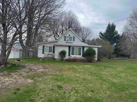 Photo of 8641 US-31 N, Williamsburg, MI 49690 (MLS # 80067370)