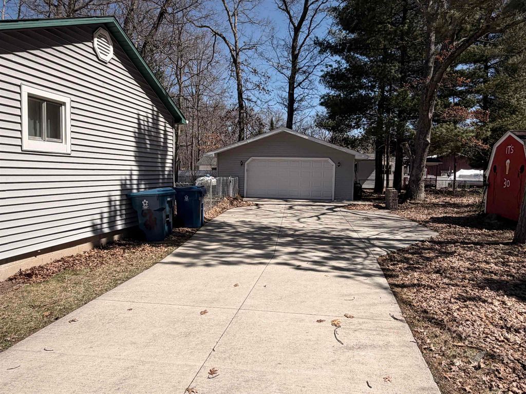 Photo of 6354 Swallow Drive, Harrison, MI 48625 (MLS # 50202490)