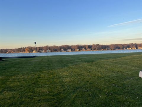 Photo of 1331 Bayview Drive, Holland, MI 49423 (MLS # 70453371)