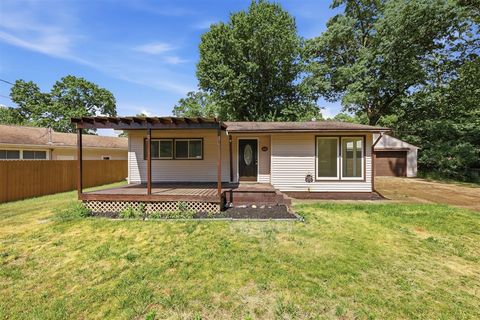 Photo of 310 N John Street, Decatur, MI 49045 (MLS # 70538262)