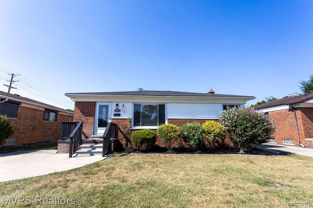 18013 Prosper Avenue
