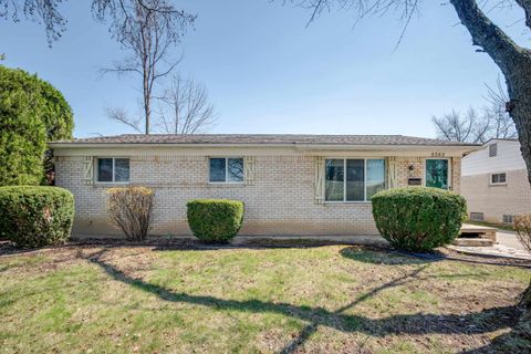 Photo of 2362 Milverton Drive, Troy, MI 48083 (MLS # 50203840)