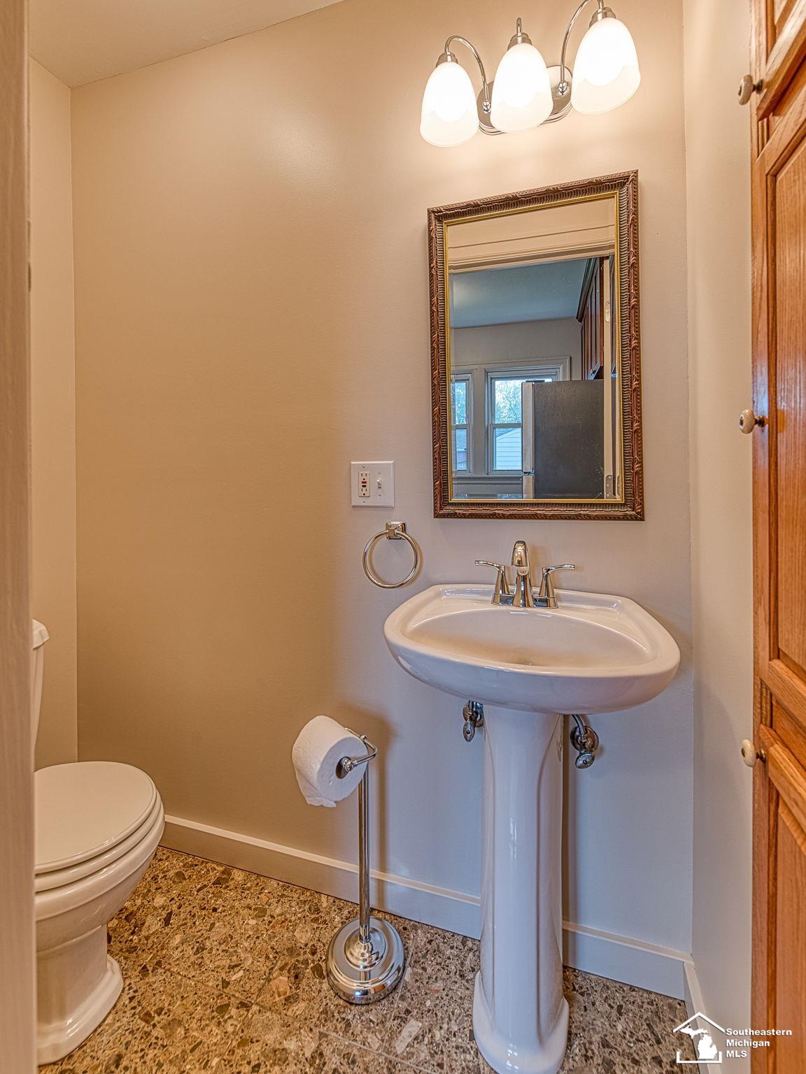 Flat Rock, Michigan 48134, United States, 2 Bedrooms Bedrooms, ,2 BathroomsBathrooms,Residential,Active,192876