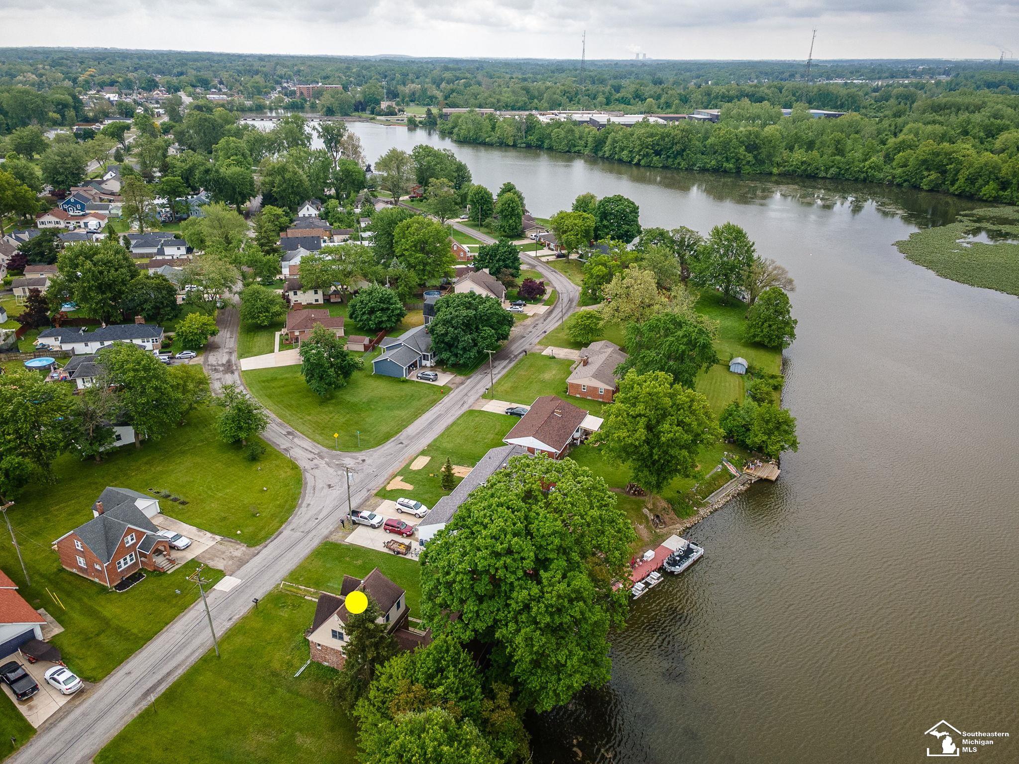 Flat Rock, Michigan 48134, United States, 2 Bedrooms Bedrooms, ,2 BathroomsBathrooms,Residential,Active,192876