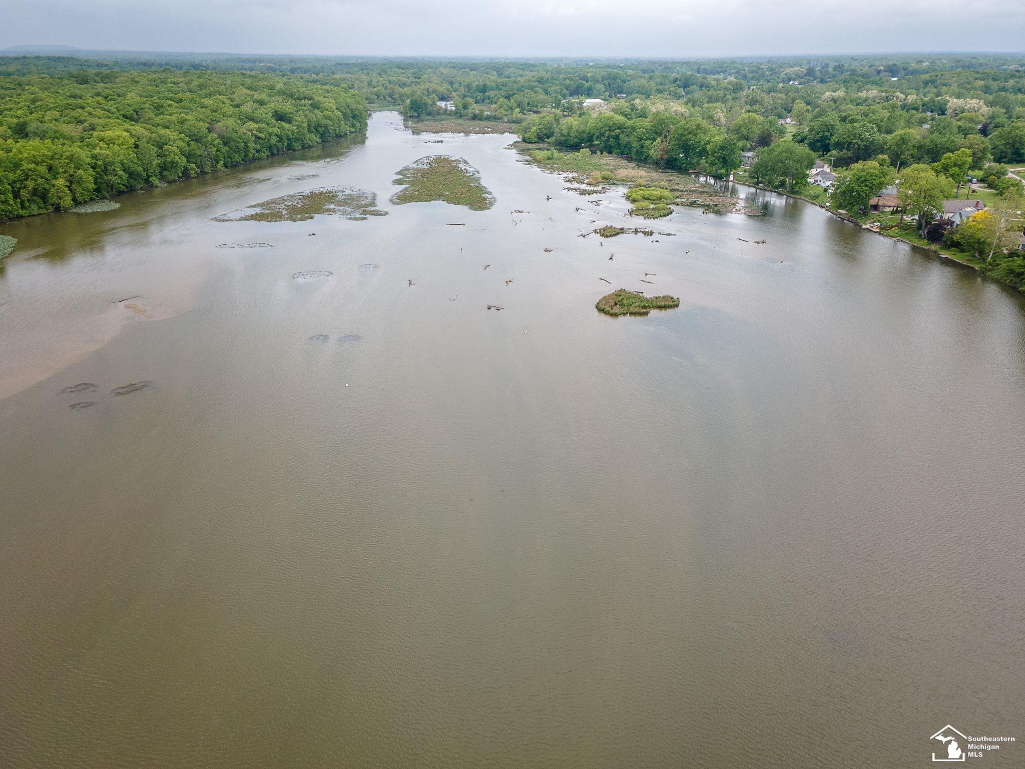Flat Rock, Michigan 48134, United States, 2 Bedrooms Bedrooms, ,2 BathroomsBathrooms,Residential,Active,192876