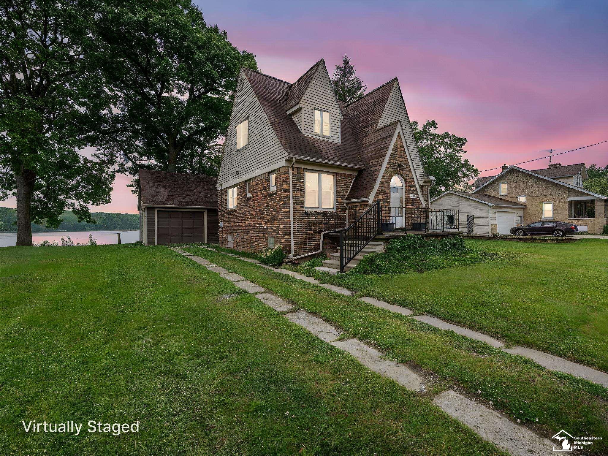 Flat Rock, Michigan 48134, United States, 2 Bedrooms Bedrooms, ,2 BathroomsBathrooms,Residential,Active,192876