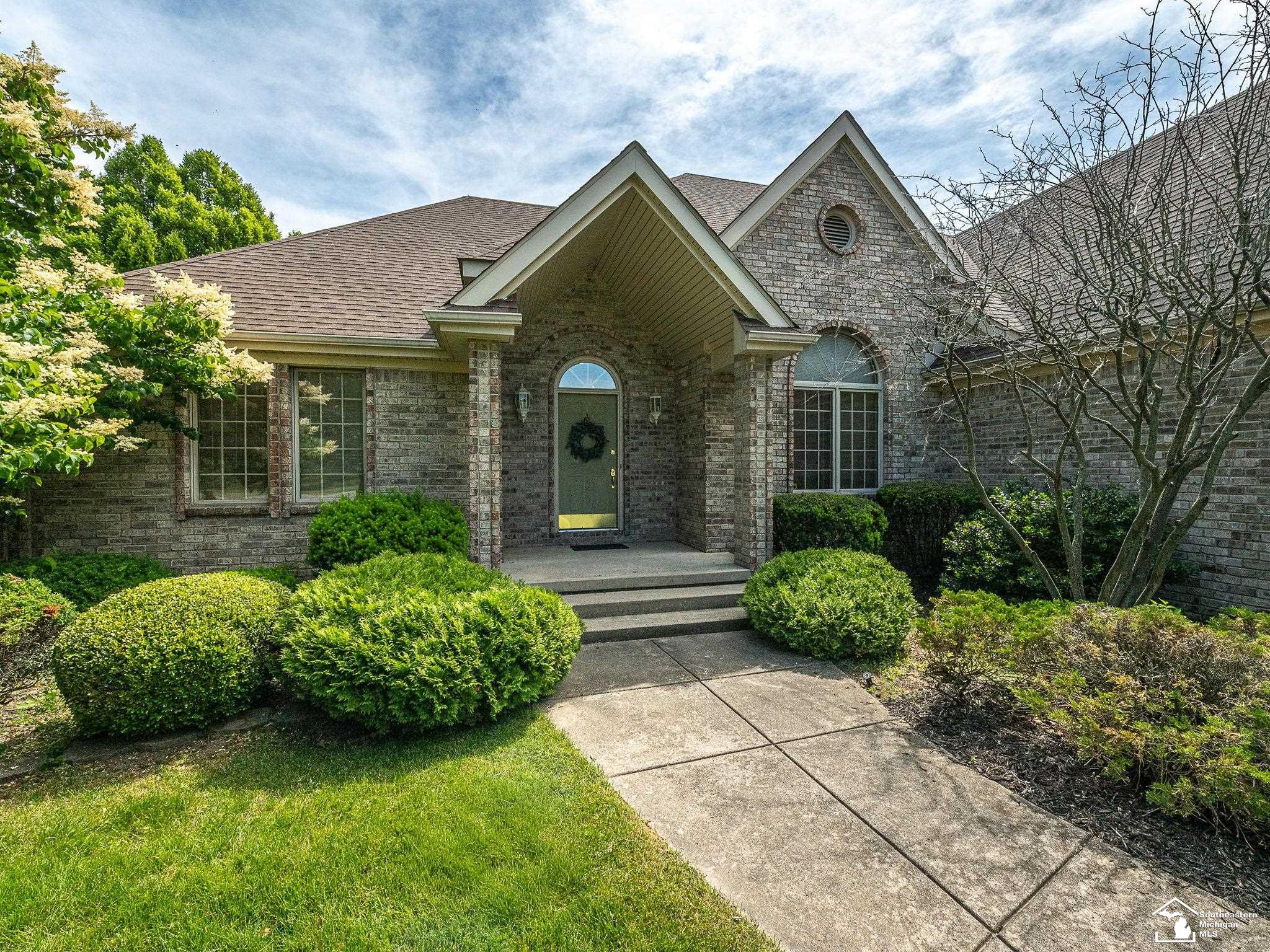 5572 Raven Parkway Drive