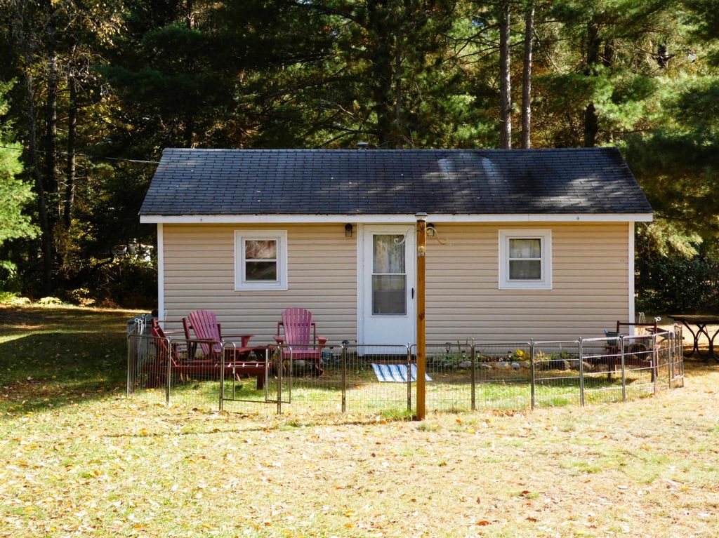 Photo of 10340 N Finley Lake Avenue, Harrison, MI 48625 (MLS # 50192067)