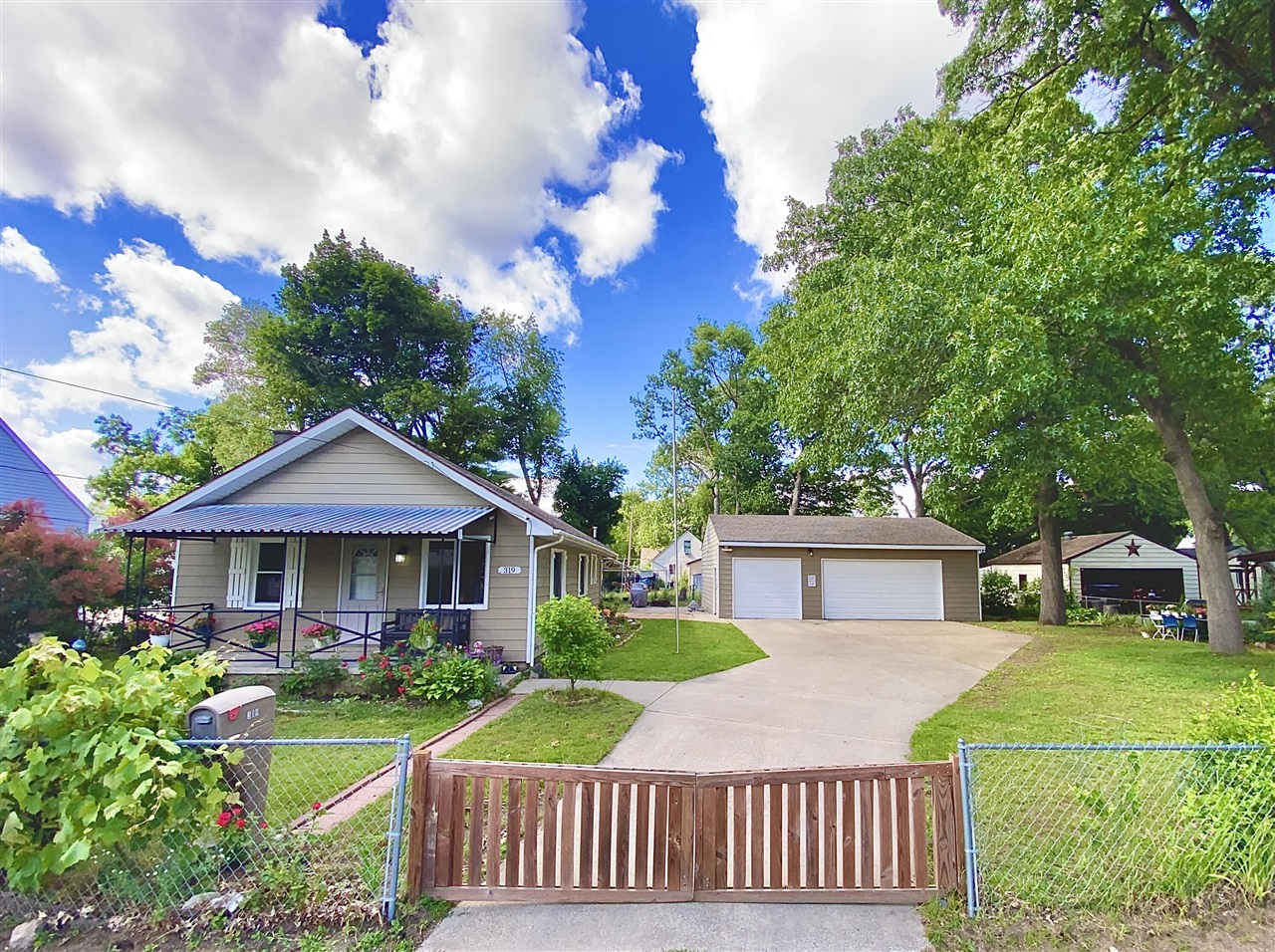 319 Holly Street