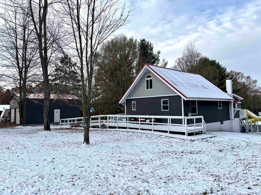 Photo of 9465 Kellamy Way, Farwell, MI 48622 (MLS # 50194010)