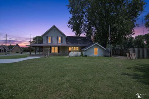 Photo of 5813 W Temperance Road, Ottawa Lake, MI 49267 (MLS # 50210381)