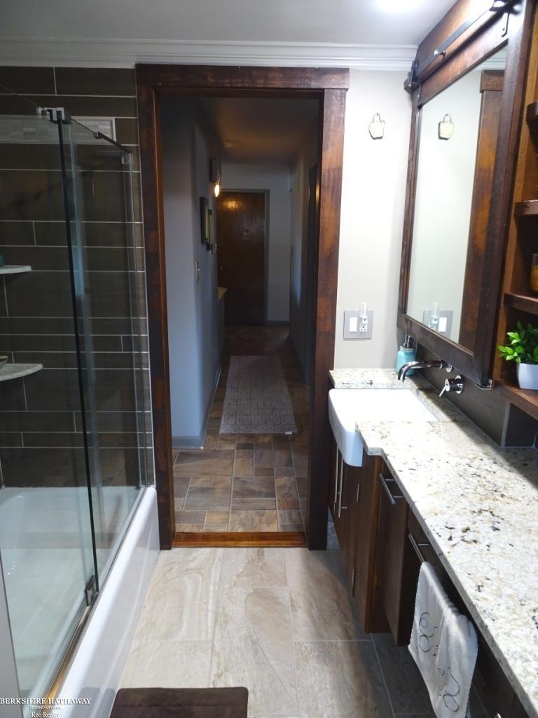 Sterling Heights, Michigan 48312, United States, 3 Bedrooms Bedrooms, ,2 BathroomsBathrooms,Residential,Pending,213563