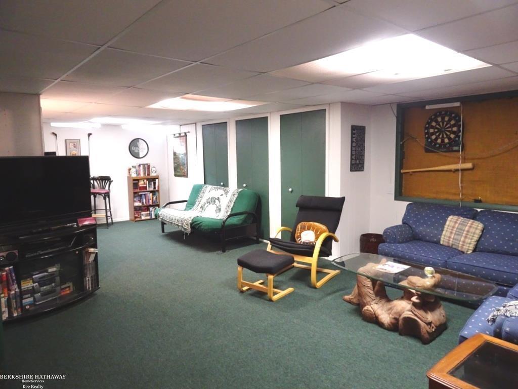 Sterling Heights, Michigan 48312, United States, 3 Bedrooms Bedrooms, ,2 BathroomsBathrooms,Residential,Pending,213563