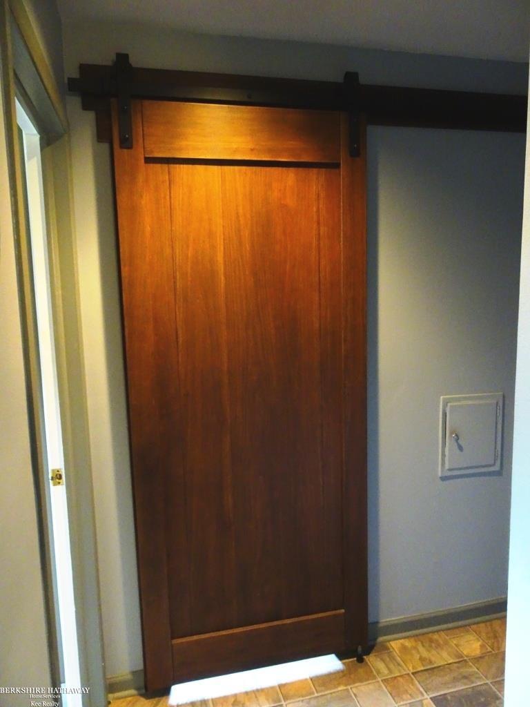 Sterling Heights, Michigan 48312, United States, 3 Bedrooms Bedrooms, ,2 BathroomsBathrooms,Residential,Pending,213563