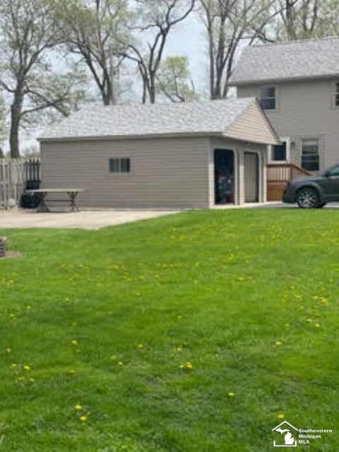 924 Hawthorne Street Temperance MI 48182