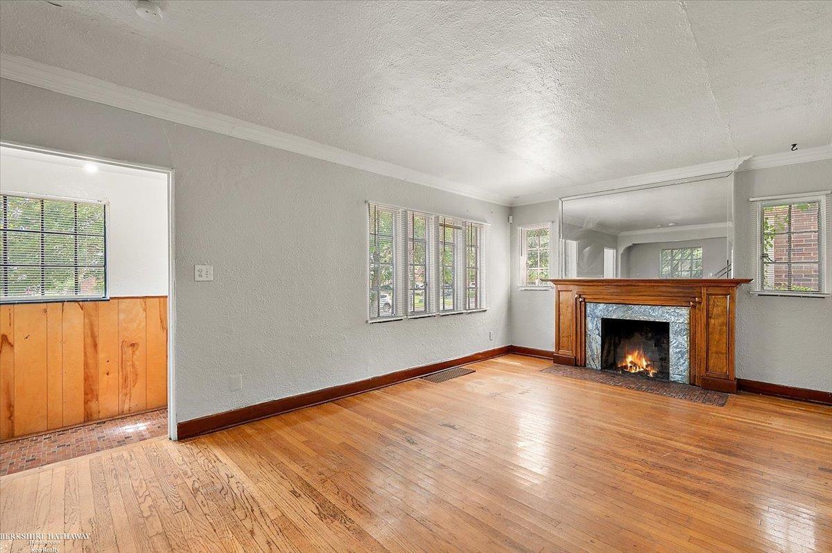 Detroit, Michigan 48227, United States, 3 Bedrooms Bedrooms, ,2 BathroomsBathrooms,Residential,Active,220236