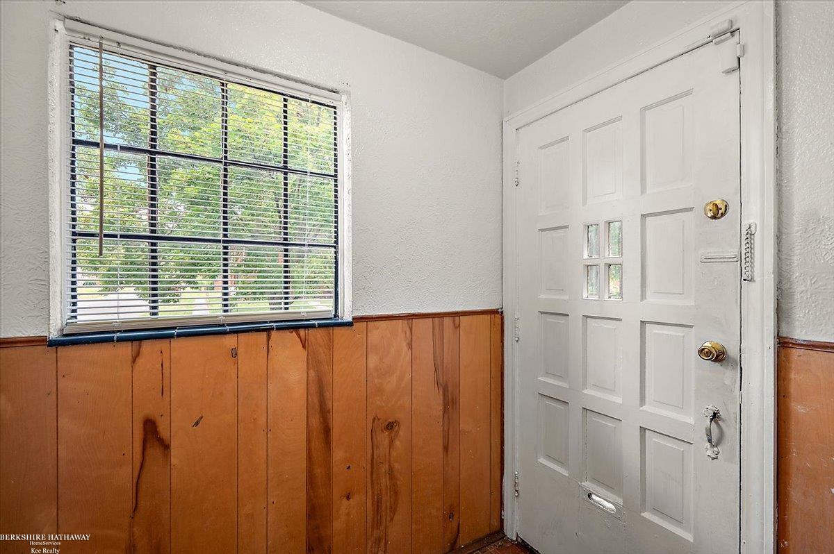 Detroit, Michigan 48227, United States, 3 Bedrooms Bedrooms, ,2 BathroomsBathrooms,Residential,Active,220236