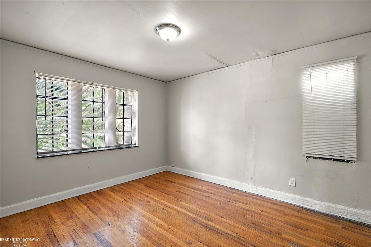 Detroit, Michigan 48227, United States, 3 Bedrooms Bedrooms, ,2 BathroomsBathrooms,Residential,Active,220236