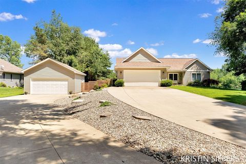 Photo of 9760 Jade Drive, Allendale, MI 49401 (MLS # 70540868)