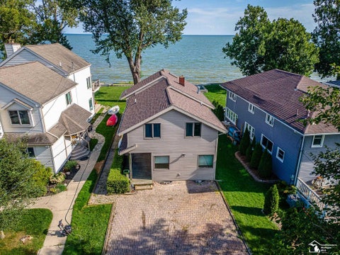 Photo for 3360 Lakeshore Drive