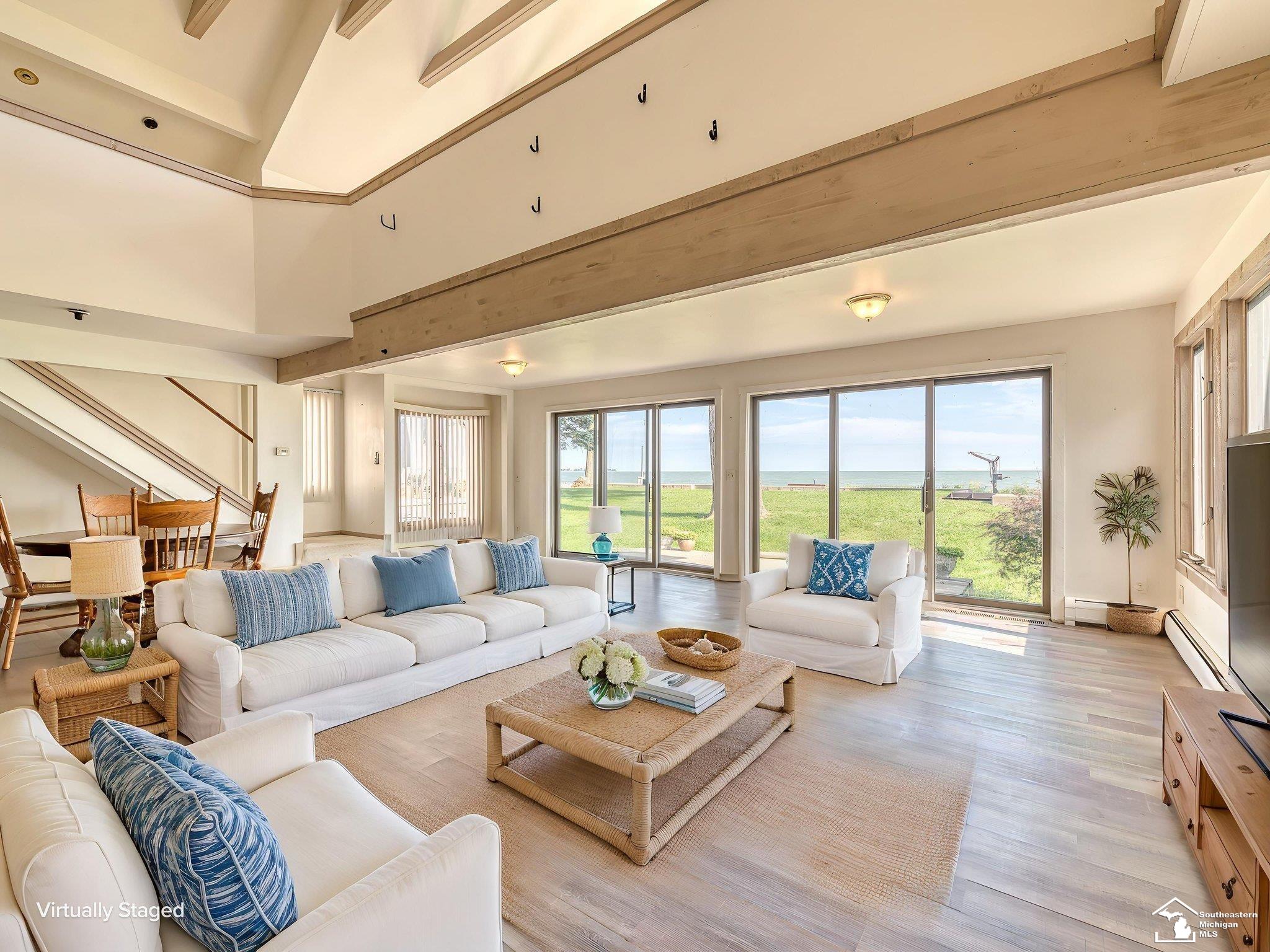 3360 Lakeshore Drive