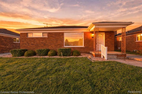 Photo of 23131 Playview Street, Saint Clair Shores, MI 48082 (MLS # 61031889)