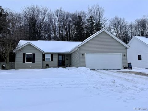 Photo of 695 Bunce Avenue, Marysville, MI 48040 (MLS # 60966977)