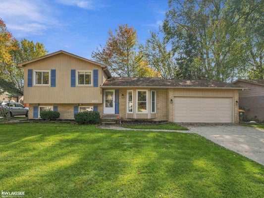34310 LAKEWOOD DR, CHESTERFIELD, MI 48047 - Image a72fcdc5d2fa81c9b0ab456b1334b4e5/2616388926