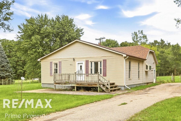 10083 LEWIS RD, MILLINGTON, MI 48746 - Image a746077e0d83209be79e14fb19dced20/4100753425