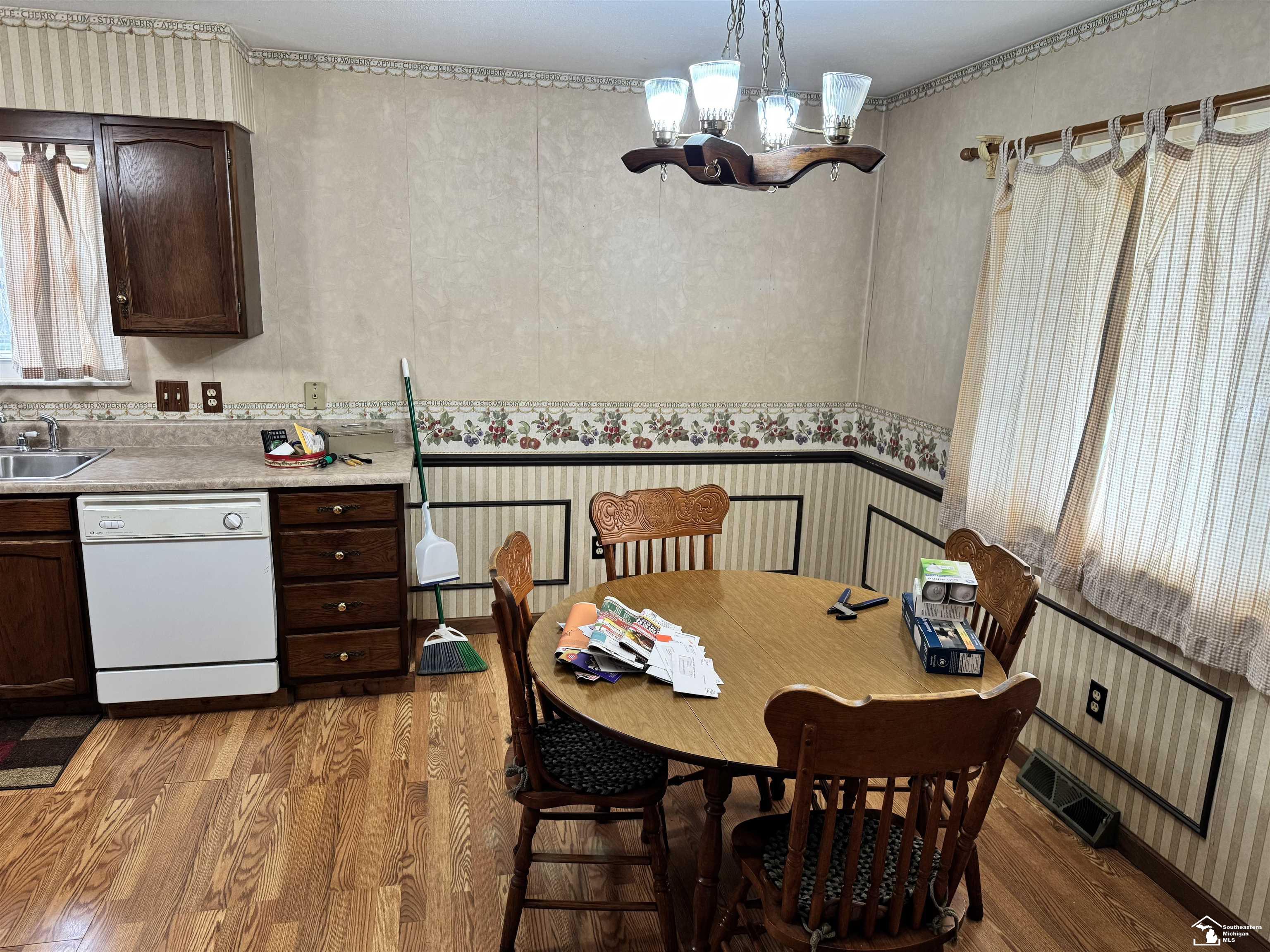 647 Washington Street