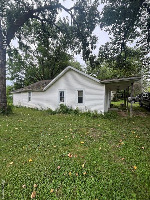 Photo of 4065 Jefferson Street, Burton, MI 48509 (MLS # 60968495)