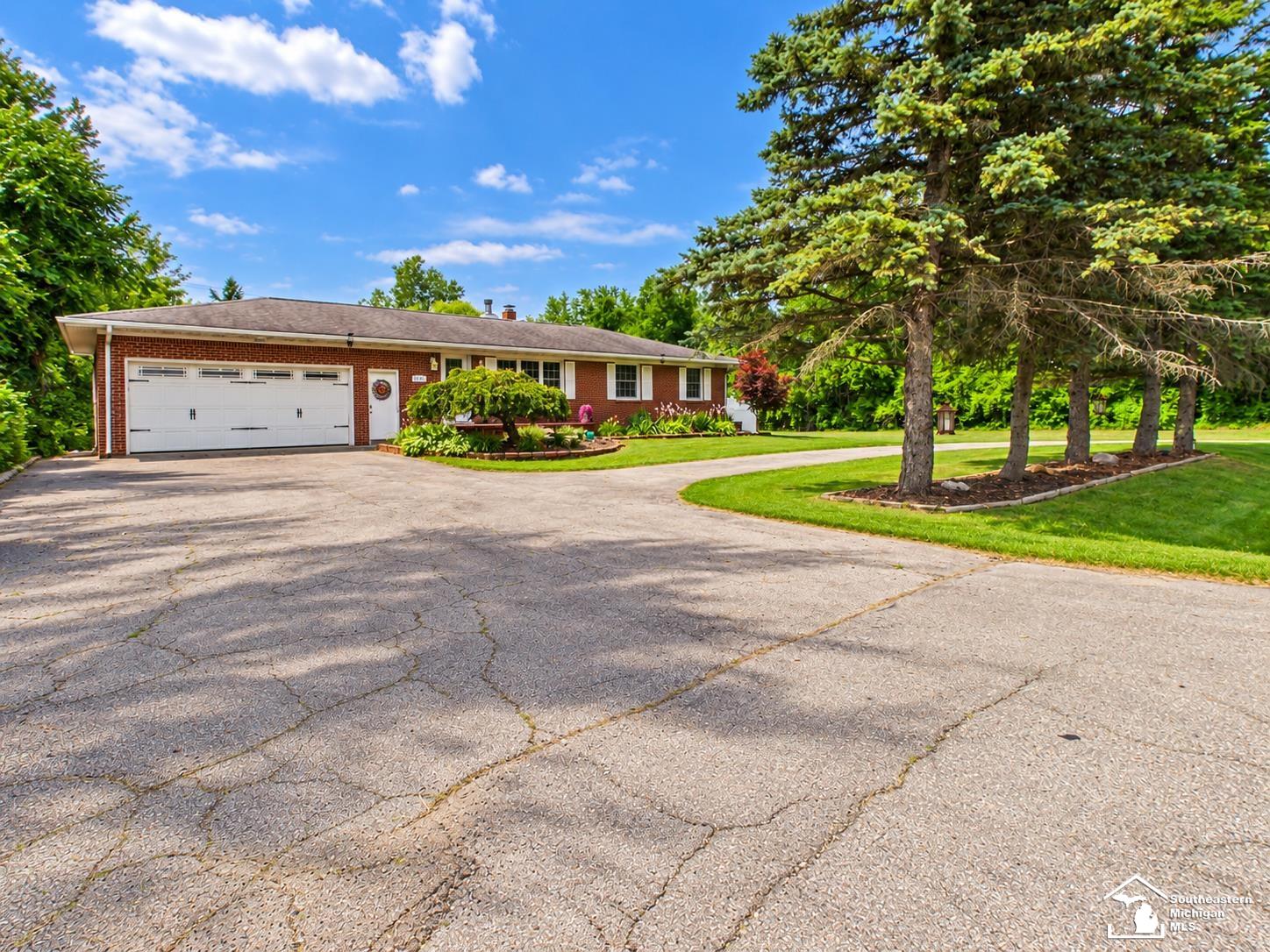 3183 Bluebush Road