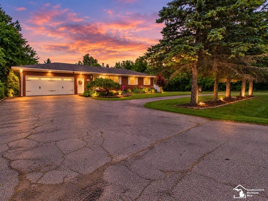 3183 BLUEBUSH RD, MONROE, MI 48162 - Image a7b2446aadd7d79ffb4e8f3e937200b9/3124878117