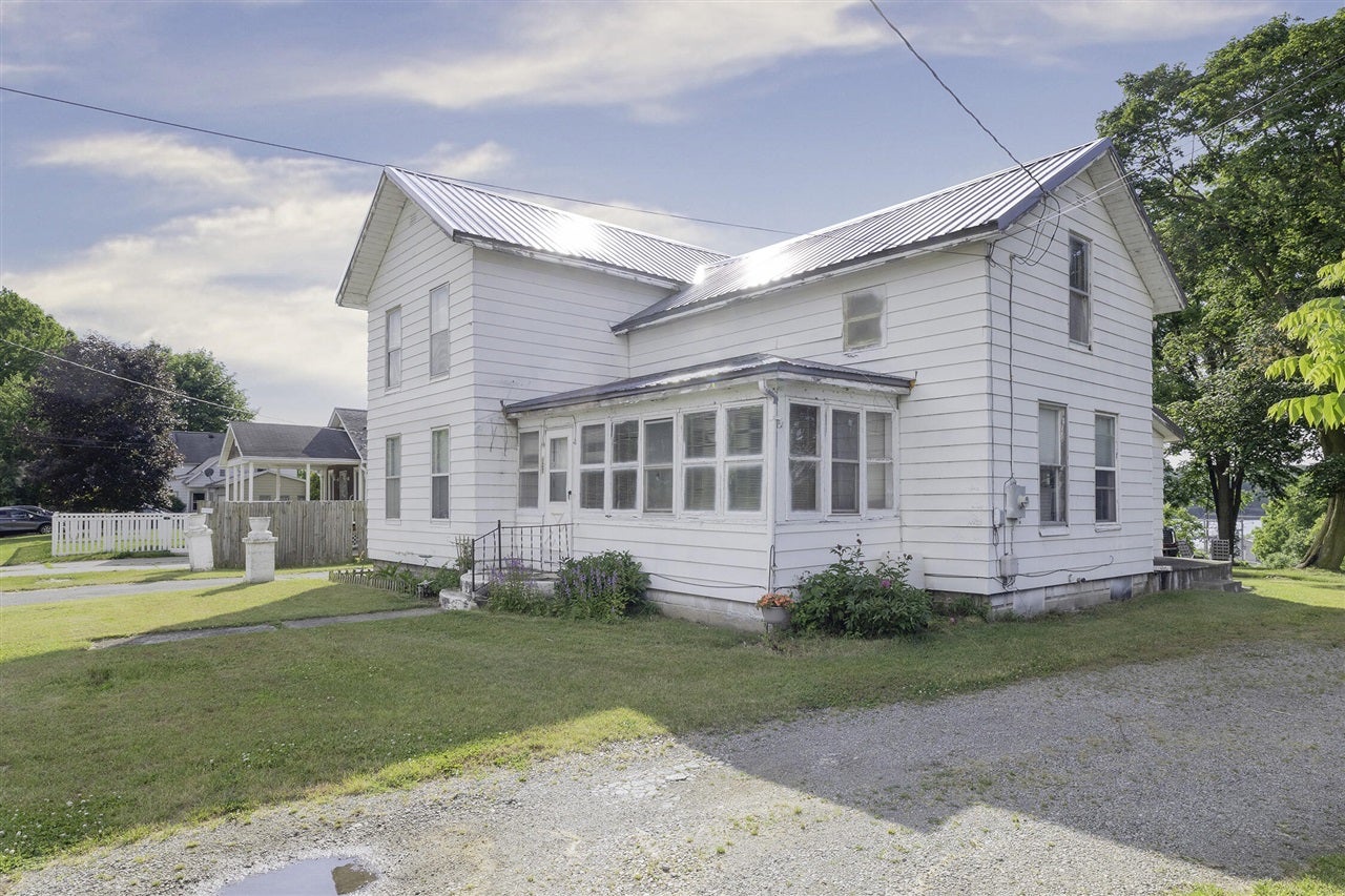 123 Hilltop Lane