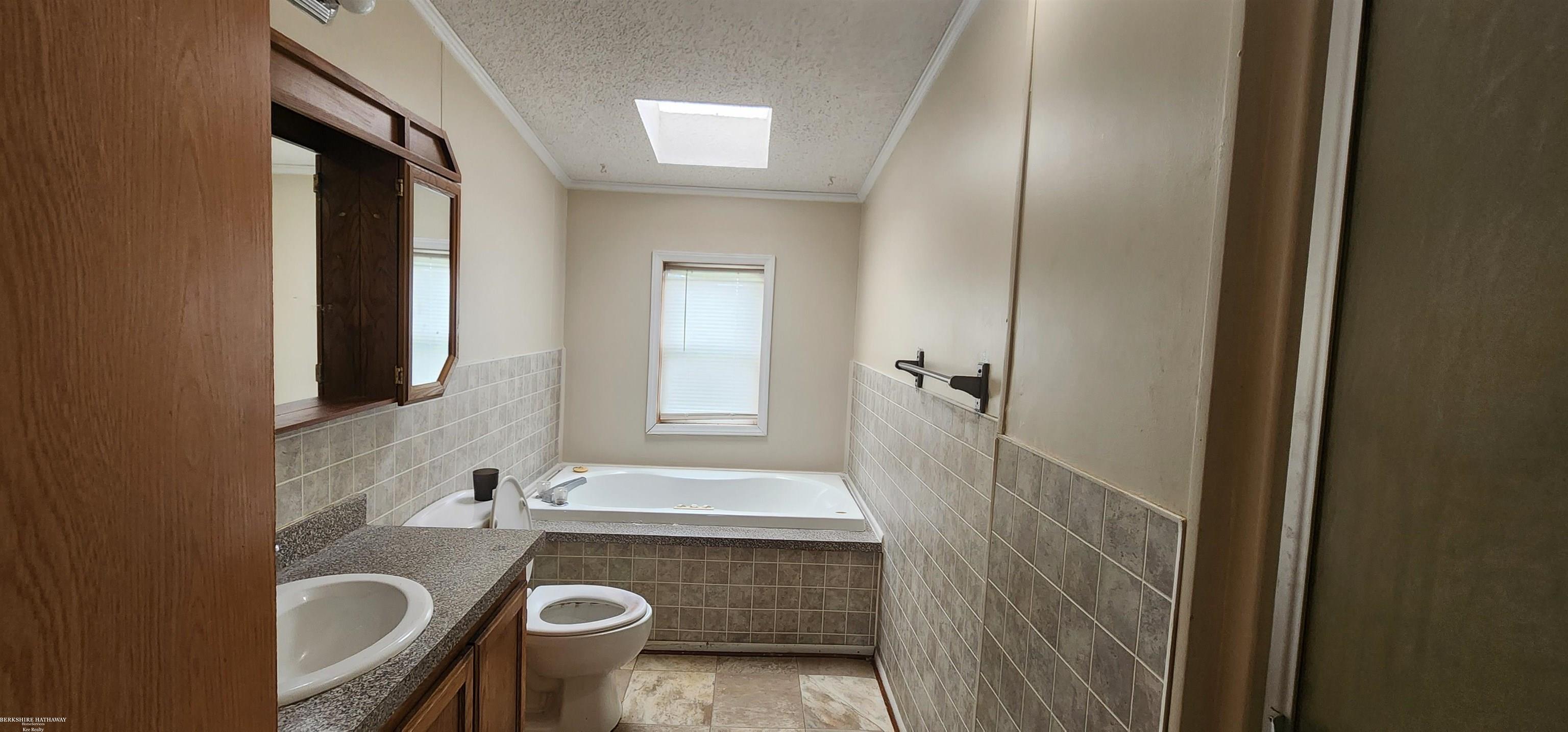 Macomb, Michigan 48044, United States, 3 Bedrooms Bedrooms, ,2 BathroomsBathrooms,Residential,Active,224270