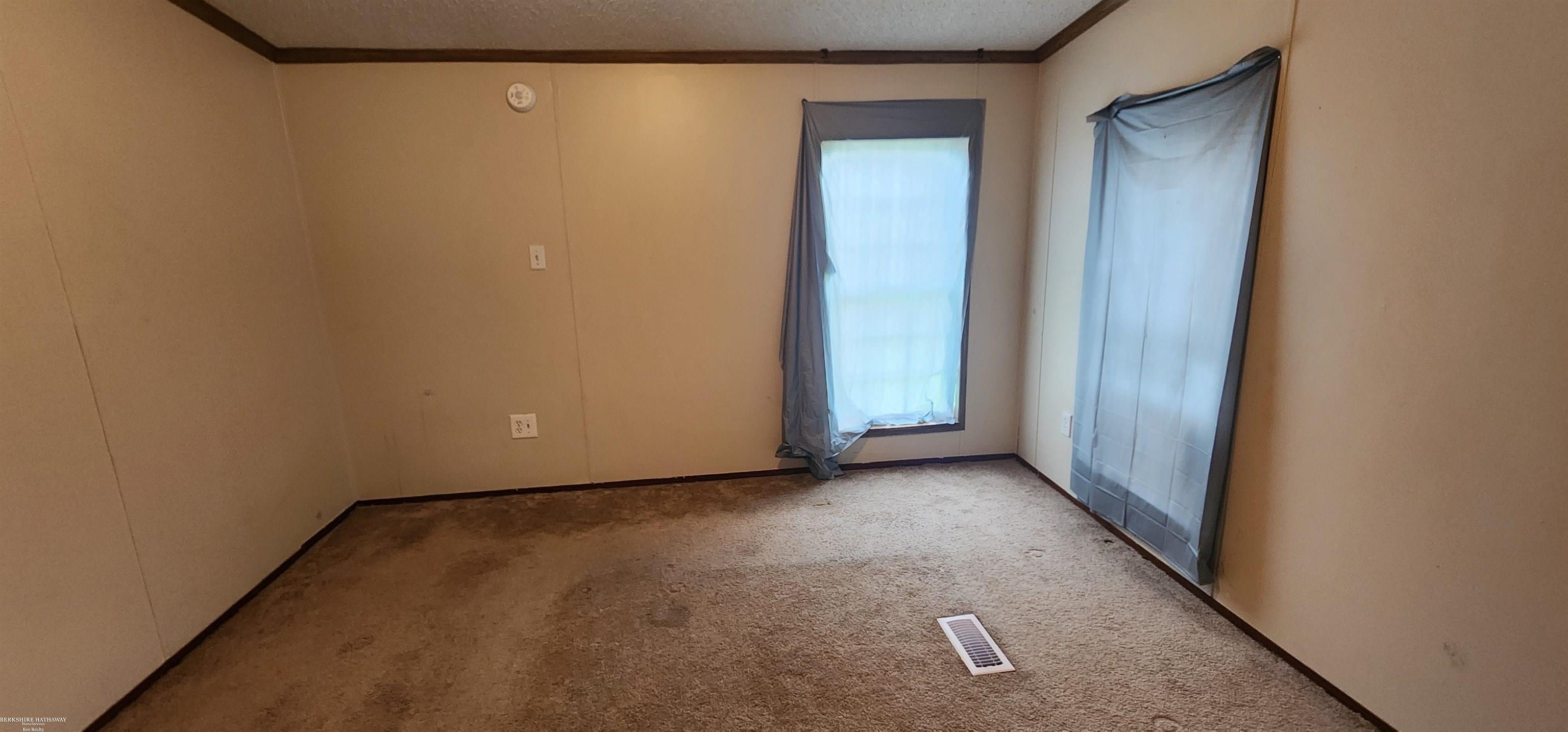 Macomb, Michigan 48044, United States, 3 Bedrooms Bedrooms, ,2 BathroomsBathrooms,Residential,Active,224270