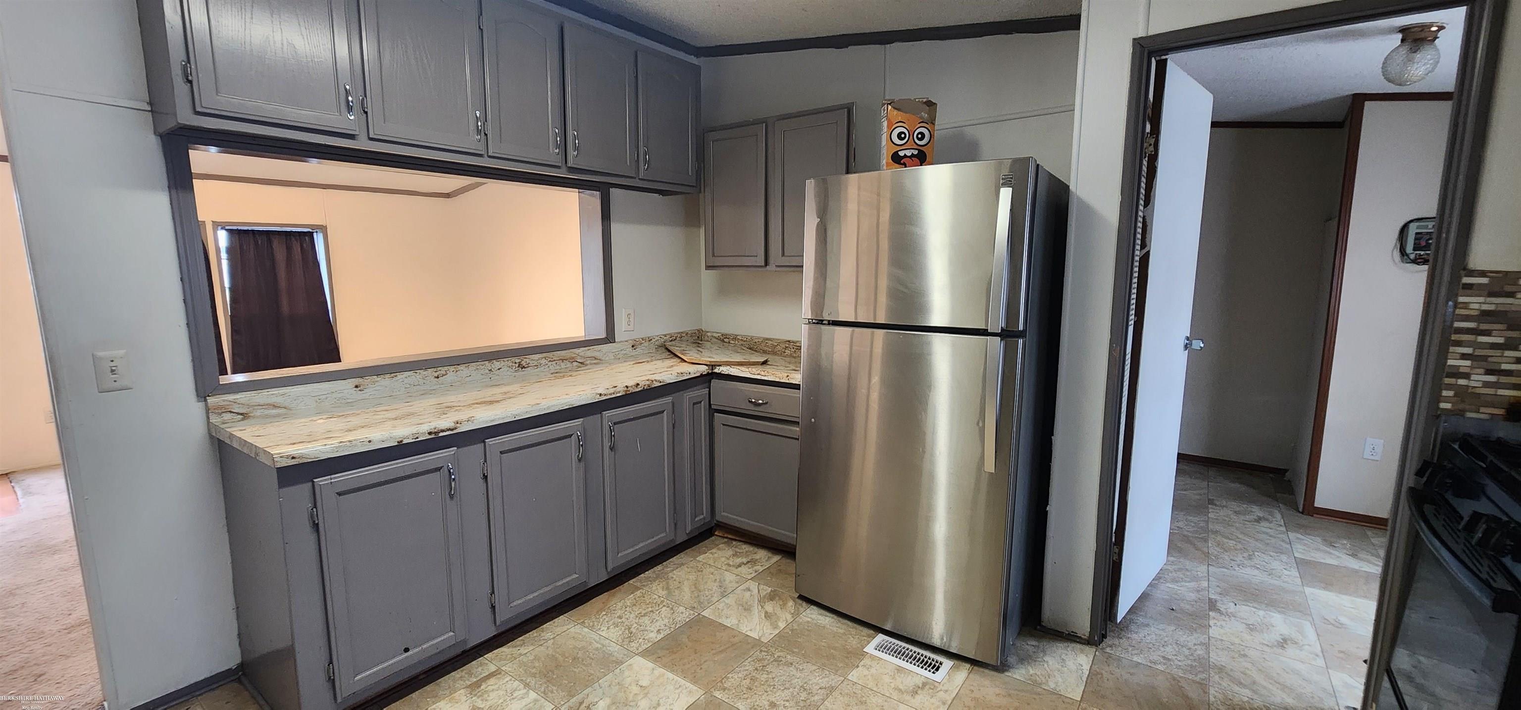 Macomb, Michigan 48044, United States, 3 Bedrooms Bedrooms, ,2 BathroomsBathrooms,Residential,Active,224270