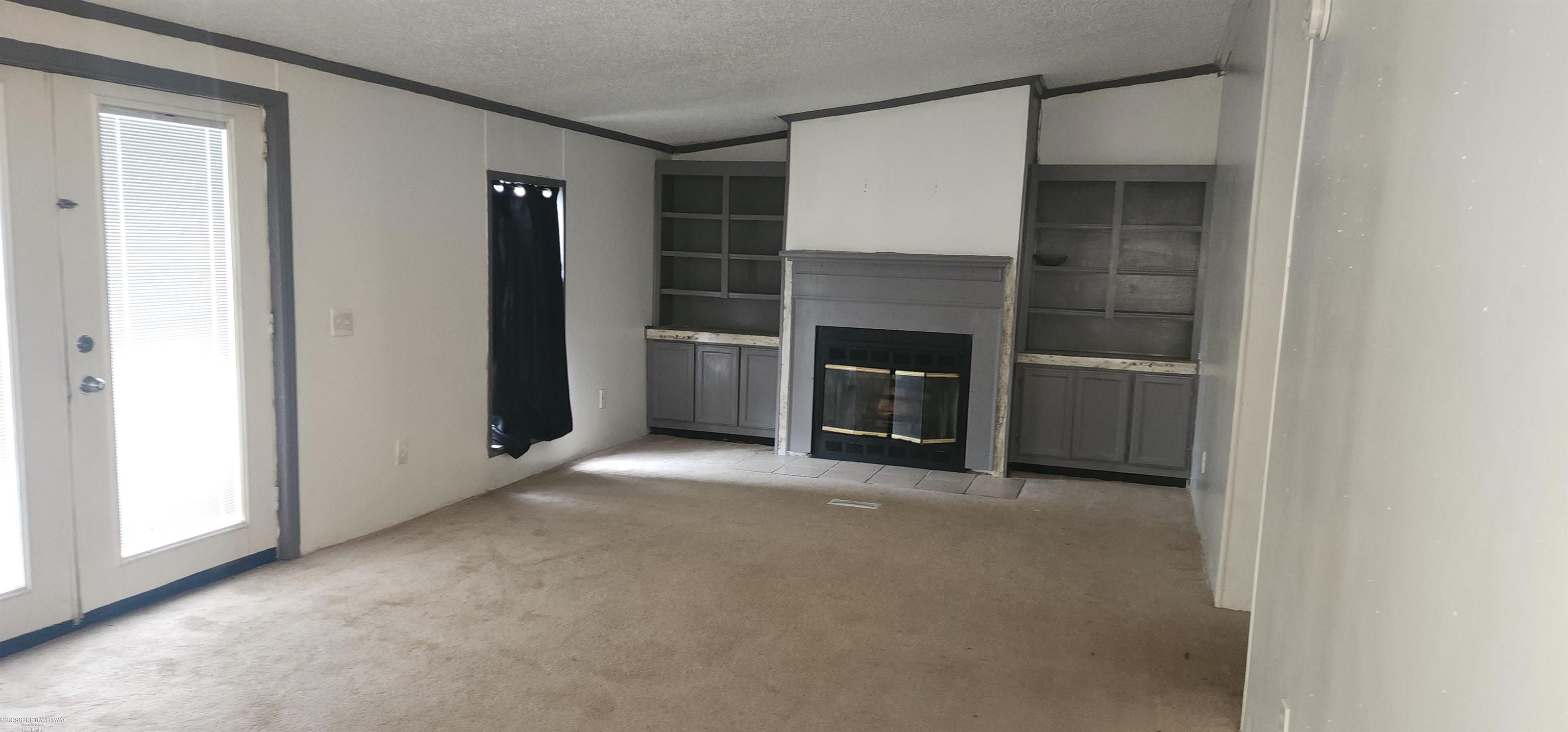 Macomb, Michigan 48044, United States, 3 Bedrooms Bedrooms, ,2 BathroomsBathrooms,Residential,Active,224270