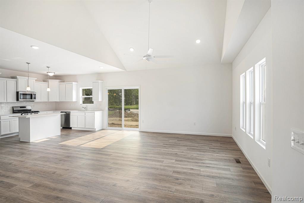 380 Dorchester Drive