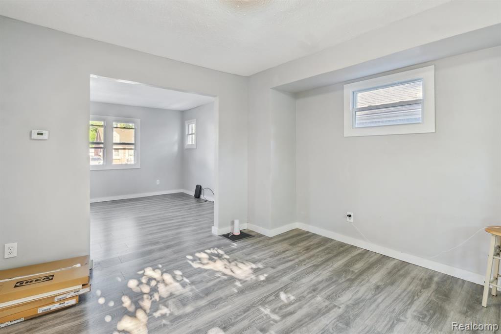 Detroit, Michigan 48235, United States, 3 Bedrooms Bedrooms, ,3 BathroomsBathrooms,Residential,Pending,192819