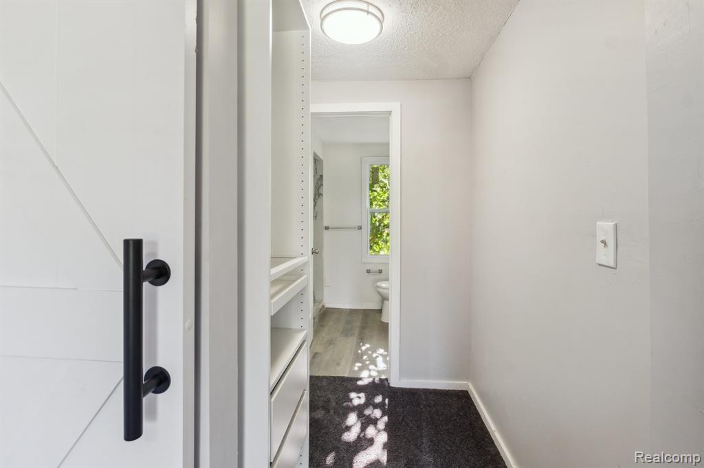 Detroit, Michigan 48235, United States, 3 Bedrooms Bedrooms, ,3 BathroomsBathrooms,Residential,Pending,192819