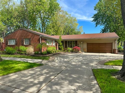 Photo of 21203 River Road, Grosse Pointe, MI 48236 (MLS # 70538110)