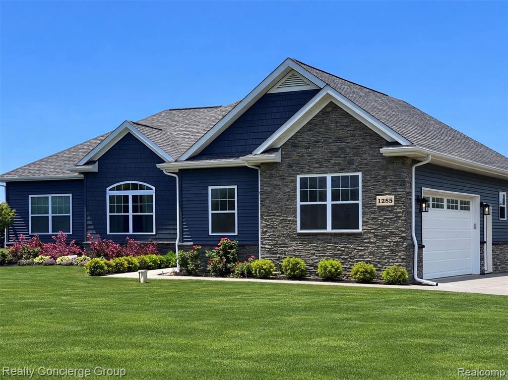 1285 Sweet Grass Trail