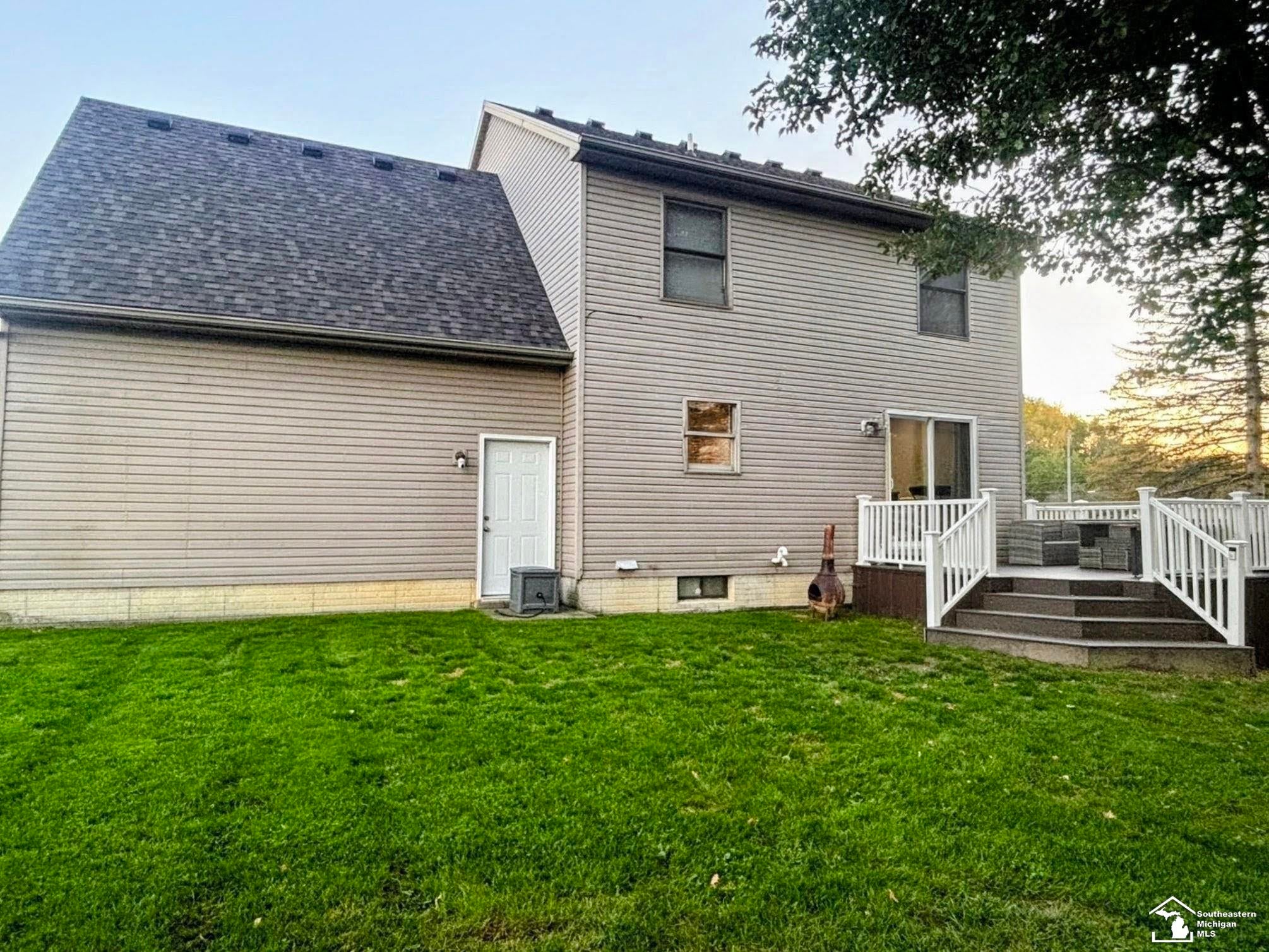 982 Eagle Ridge Trail