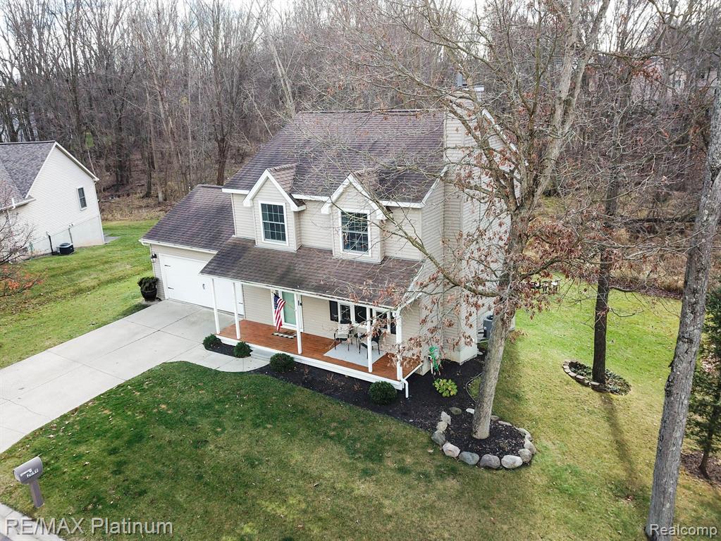 2049 LAUREL OAK Drive