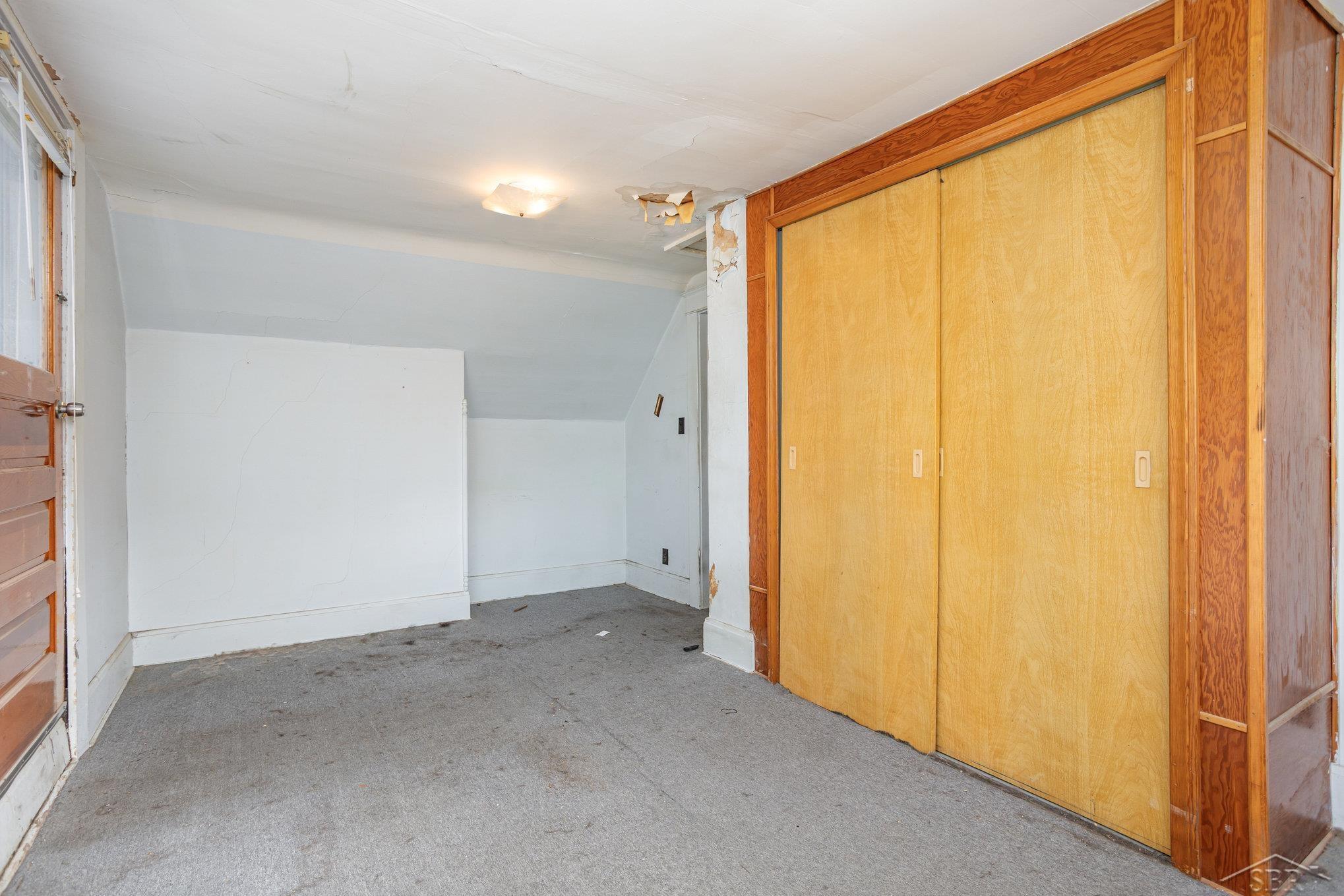 Saginaw, Michigan 48602, United States, 3 Bedrooms Bedrooms, ,1 BathroomBathrooms,Residential,Pending,210999