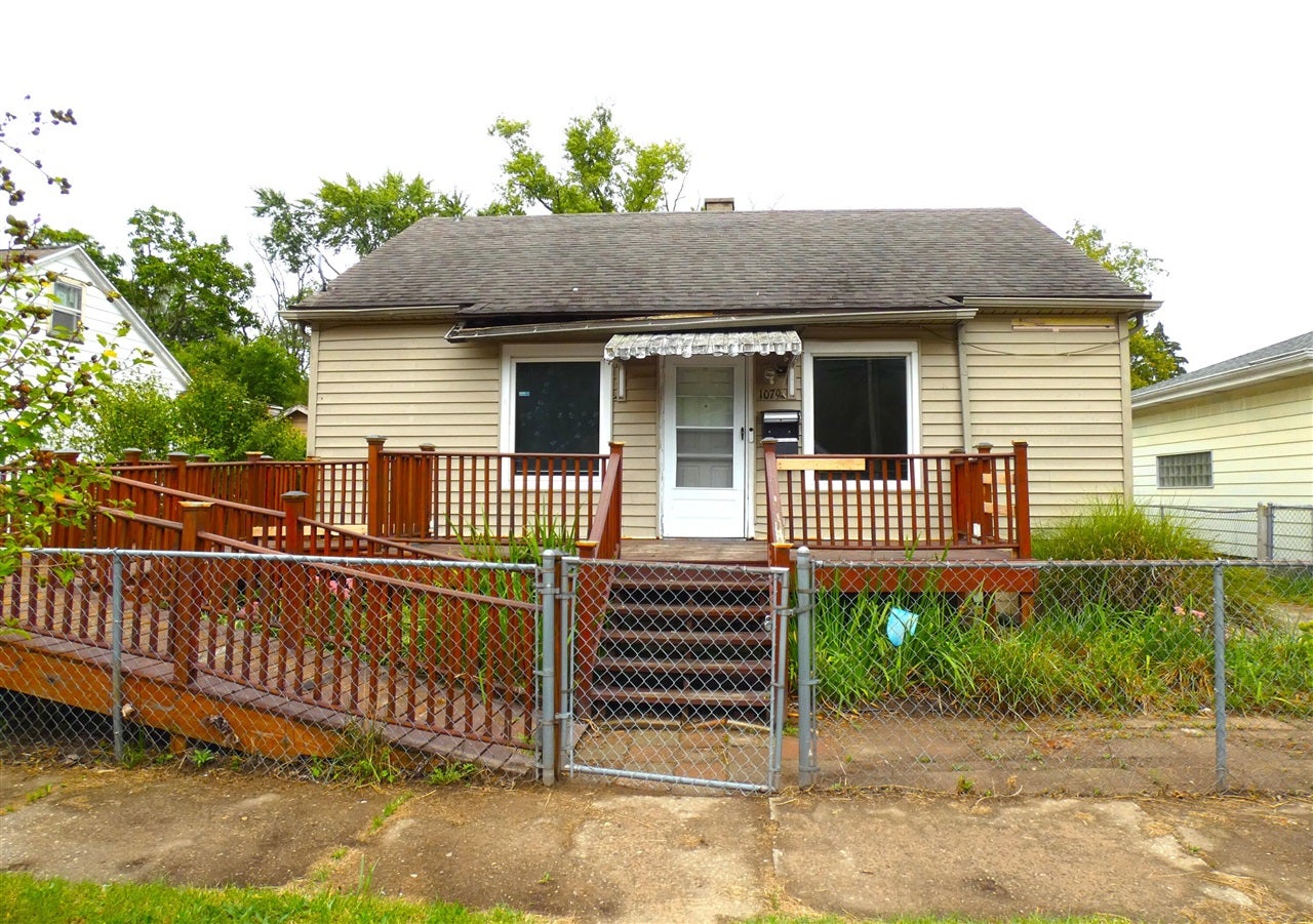 1079 Hurd Avenue