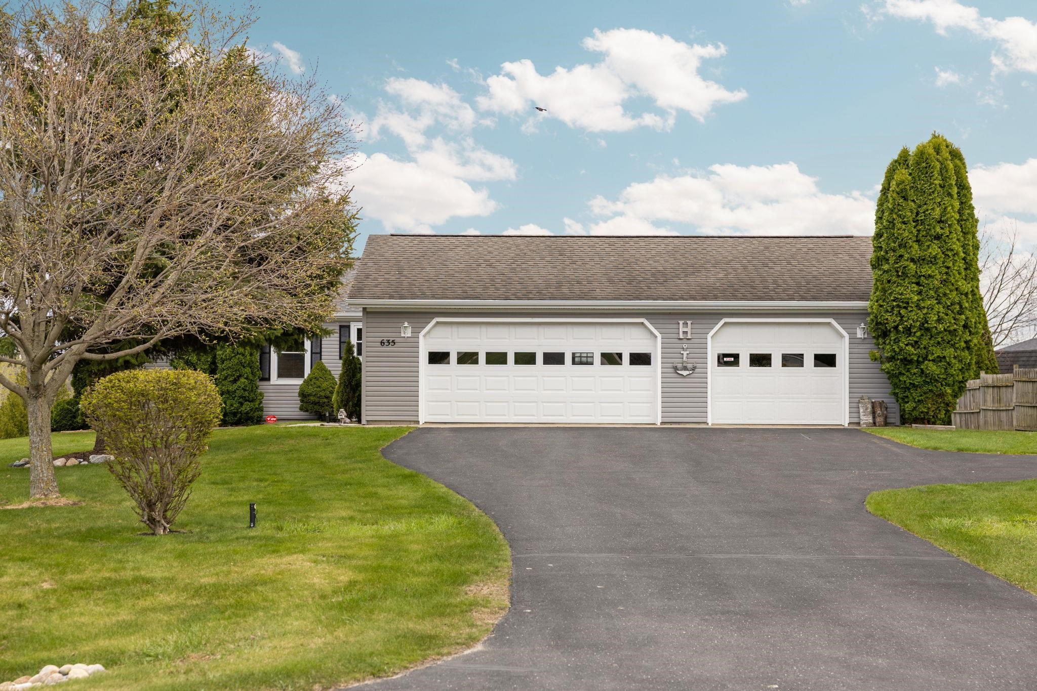 635 Autumnview Lane