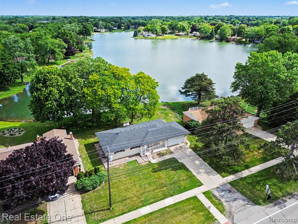 1347 E Square Lake Road