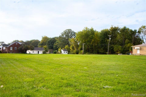 Photo of 33925 Mound Road, Sterling Heights, MI 48310 (MLS # 61035909)
